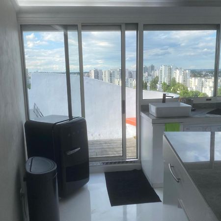 14Eme Et Der Etage "Arty" Avec 2 Chambres Et Vue Panoramique ! Creteil Bagian luar foto