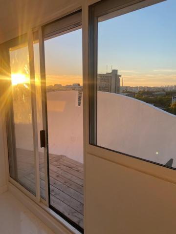 14Eme Et Der Etage "Arty" Avec 2 Chambres Et Vue Panoramique ! Creteil Bagian luar foto